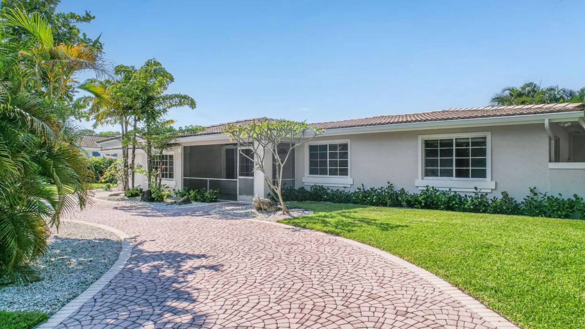 House for rent at 2265 NE 24th St, Pompano Beach, FL 33064