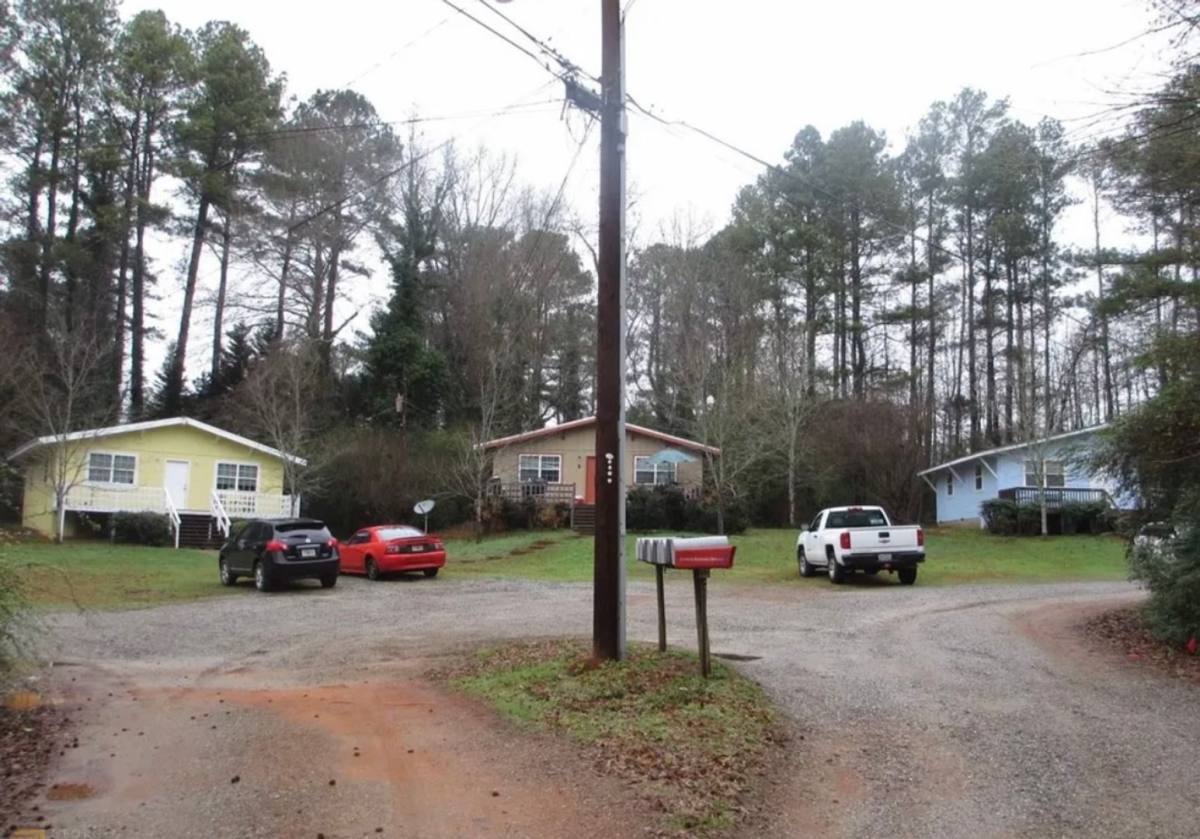 Apartment for rent at 725 Beaverdam Rd, Winterville, GA 30683