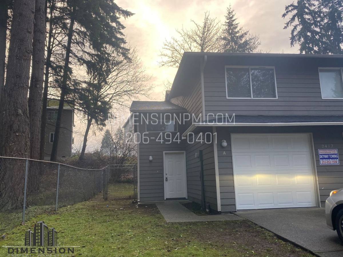 Townhouse for rent at 2412 Poplar St SE, Auburn, WA 98092