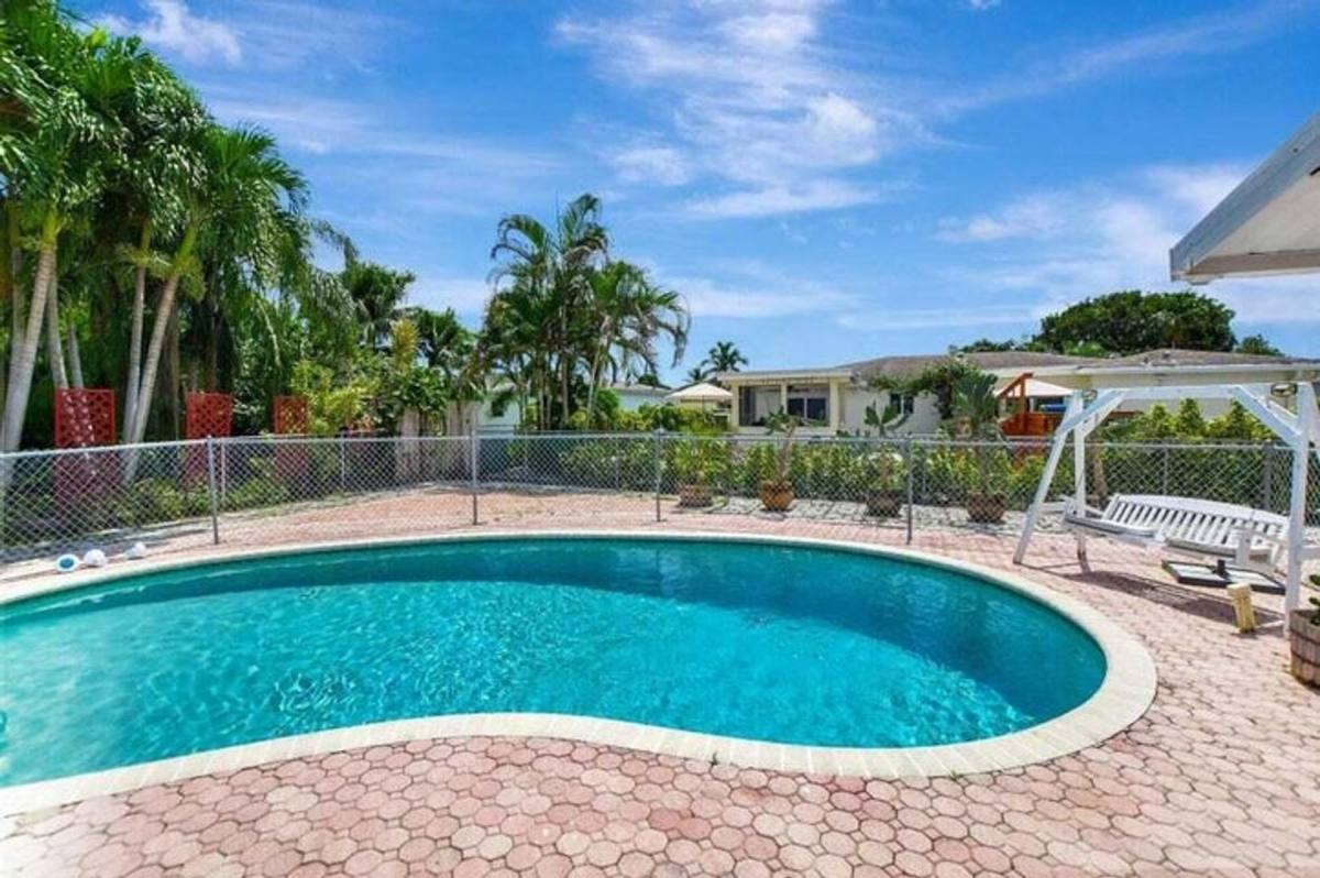 House for rent at 10920 Gable St, Boca Raton, FL 33428