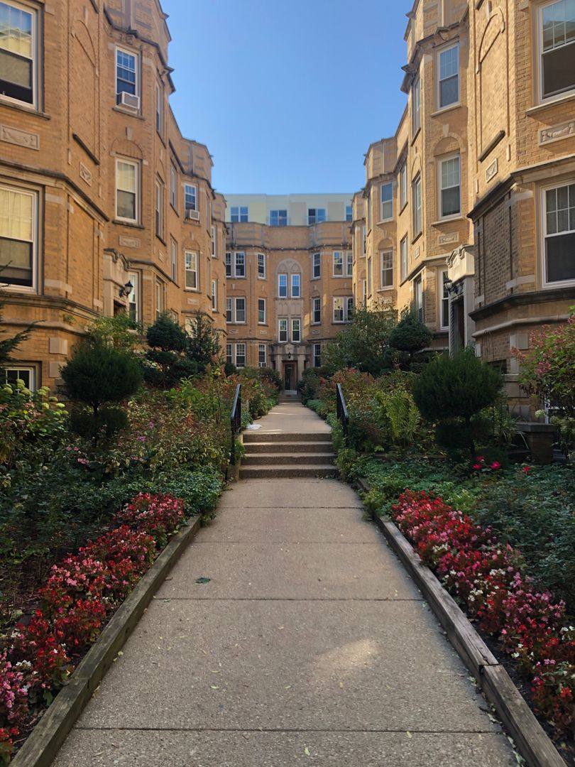 Apartment for rent at 718-24 Hinman Ave, Evanston, IL 60202