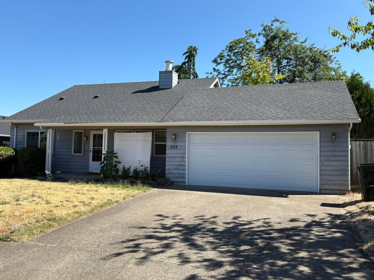 House for rent at 555 Panda Lp, Eugene, OR 97401