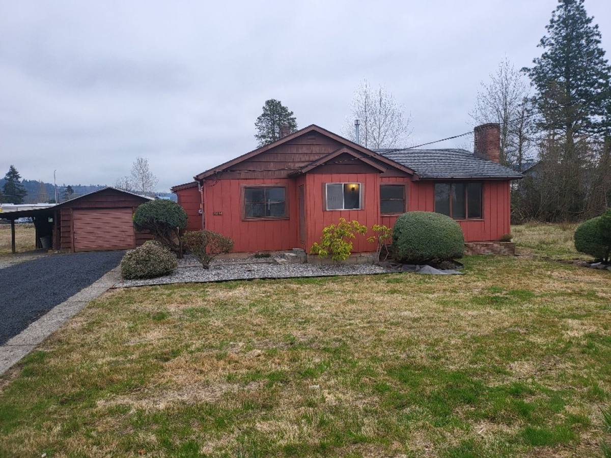House for rent at 1214 Grand Ave, Centralia, WA 98531