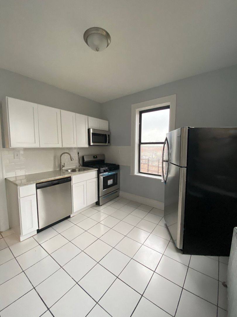 Apartment for rent at 801 21st St, Union City, NJ 07087