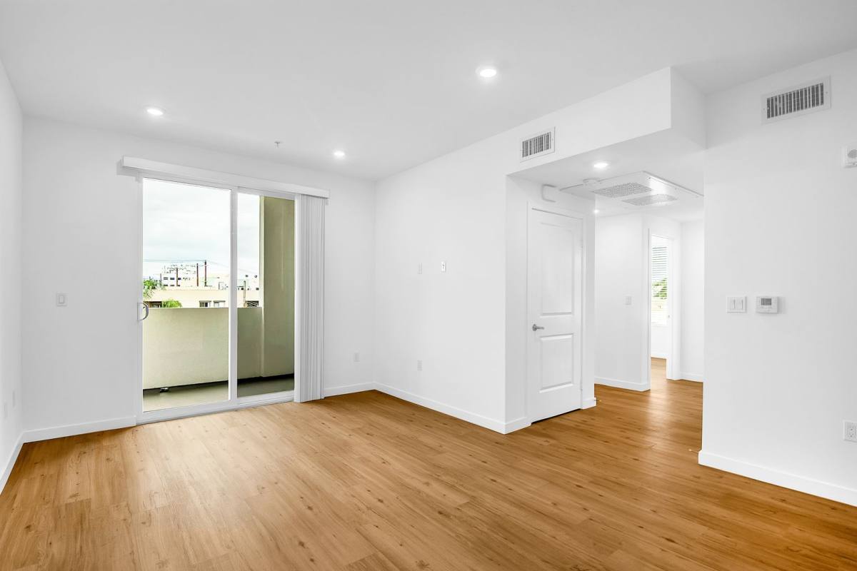 Apartment for rent at 14333 Sylvan St, Van Nuys, CA 91401