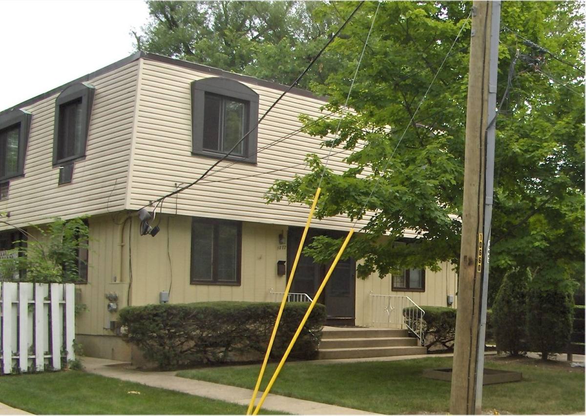 Townhouse for rent at 1875-79 Abbott Court, Winnetka, IL 60093