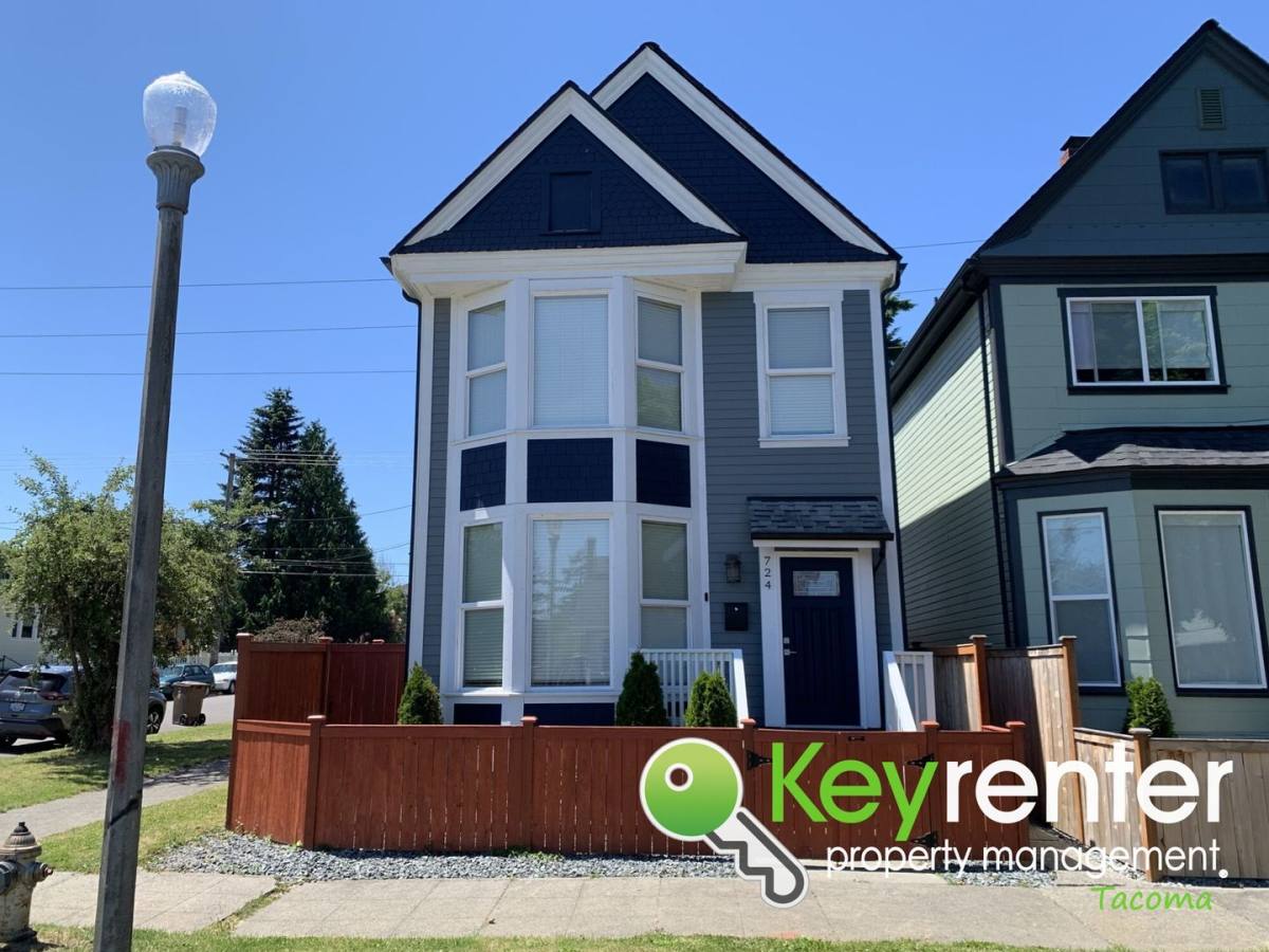 House for rent at 724 S Sheridan Ave, Tacoma, WA 98405