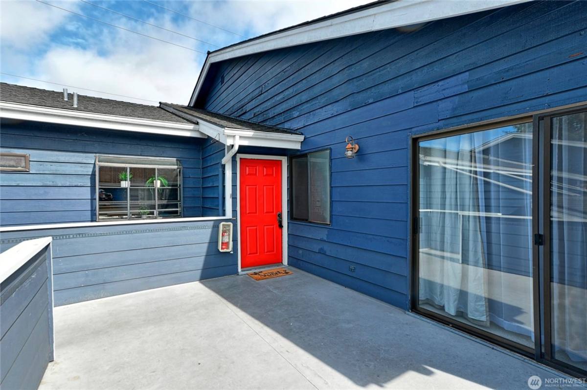 Condo for rent at 8408 18th Ave W, Everett, WA 98204