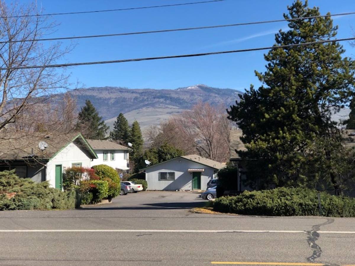 1749 Siskiyou Blvd1-16, Ashland, OR 97520