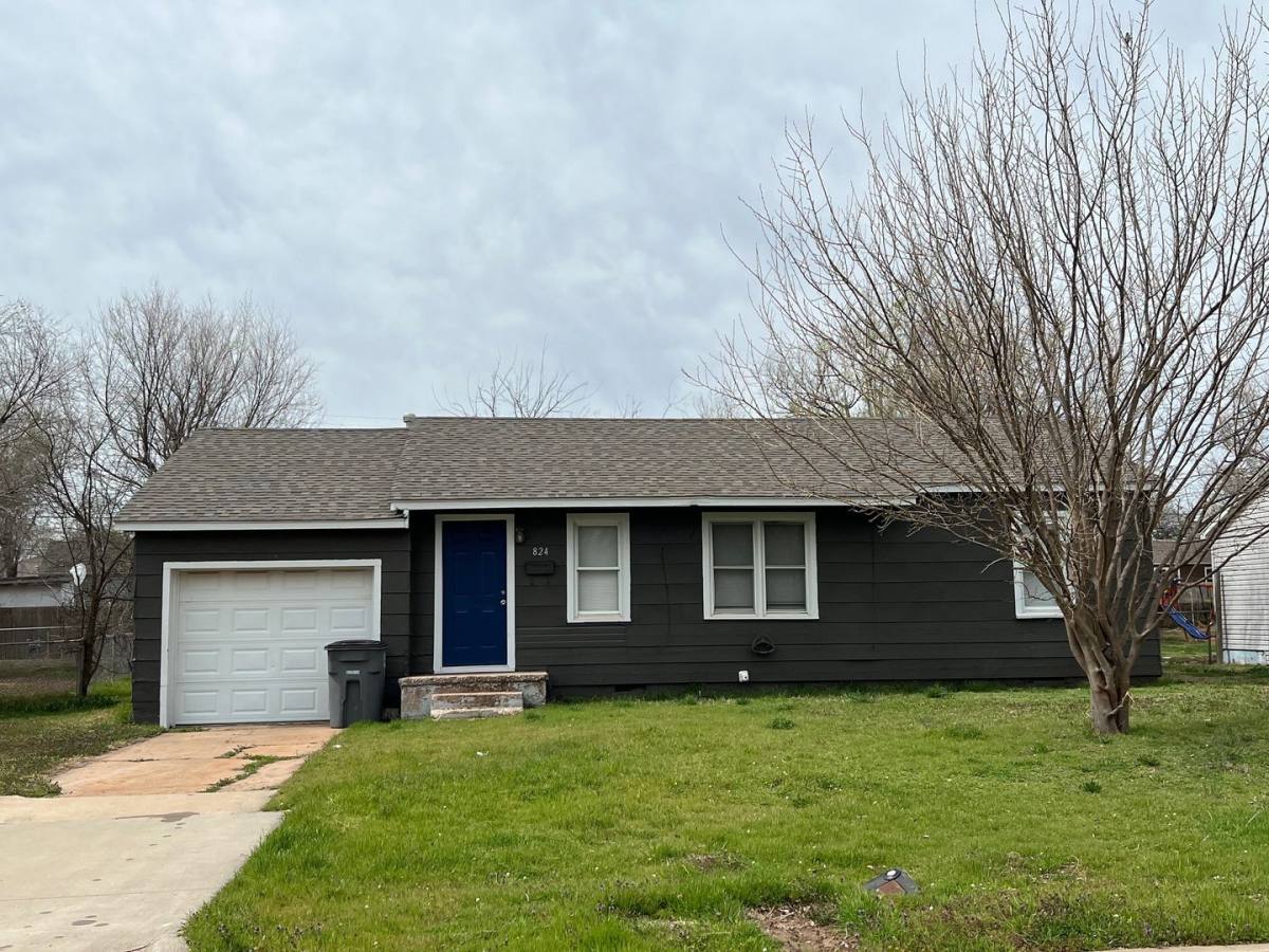 House for rent at 824 NW 34th, Lawton, OK 73505