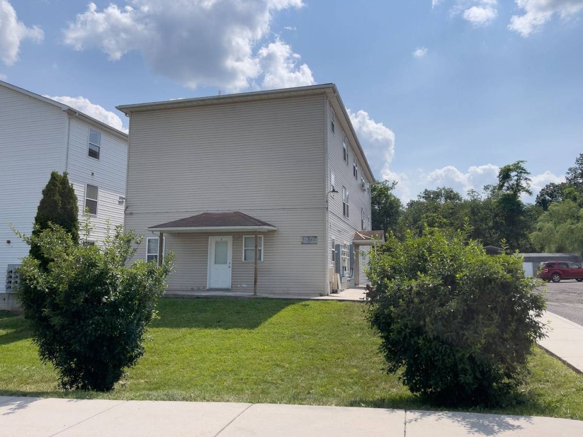 Apartment for rent at 4 Bobcat Court, Frostburg, MD 21532