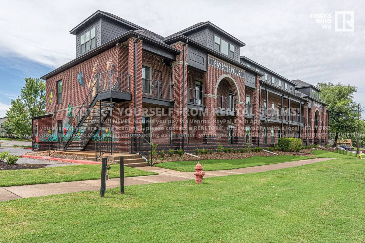 Condo for rent at 1115 N Leverett Ave #105, Fayetteville, AR 72703