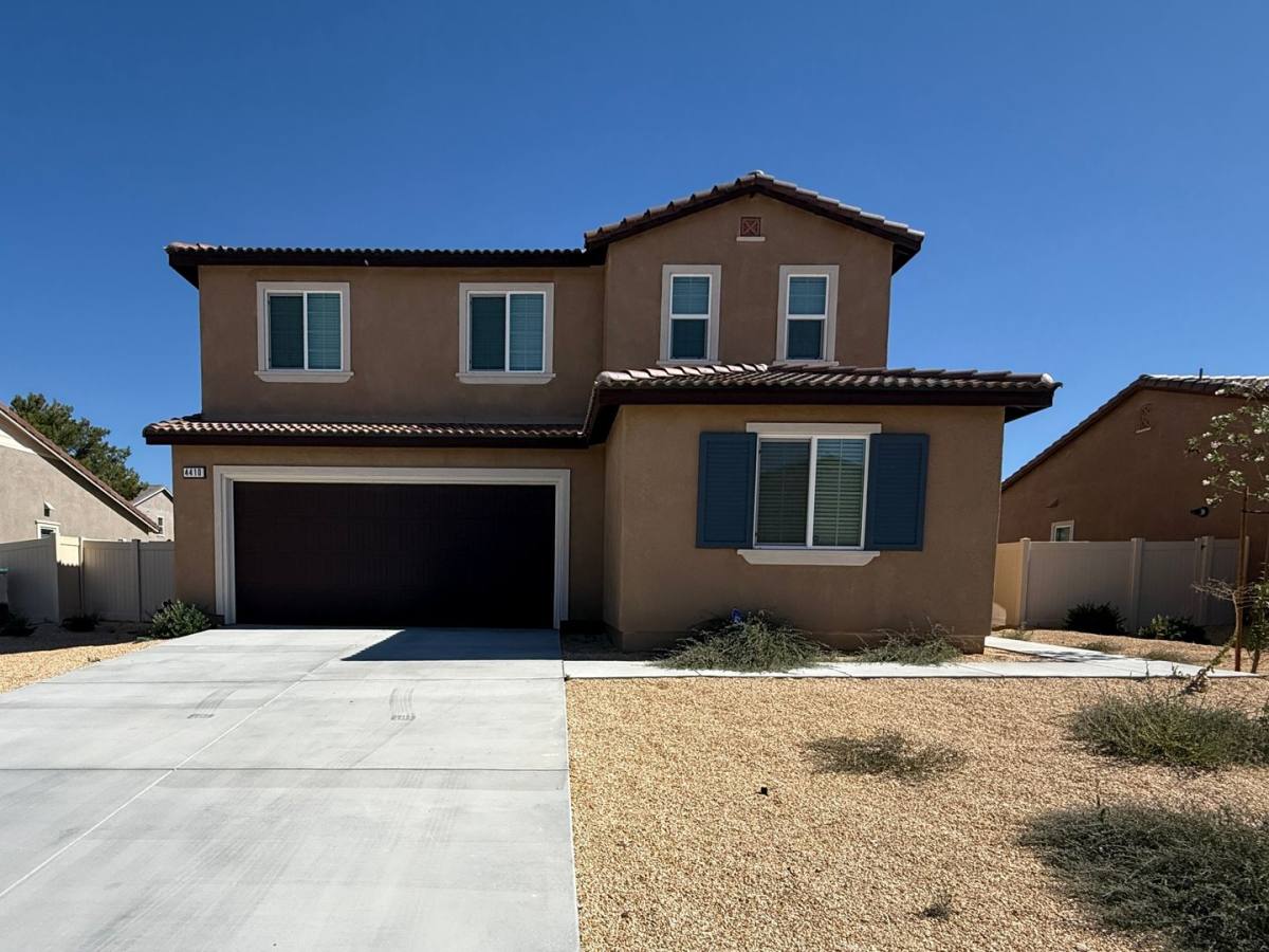 House for rent at 4410 W Ave, Lancaster, CA 93536