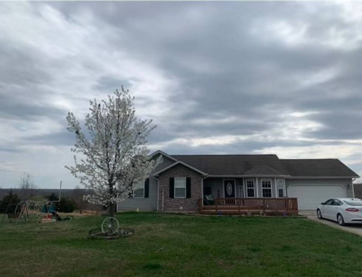 House for rent at 18410 Charity Dr, Dixon, MO 65459
