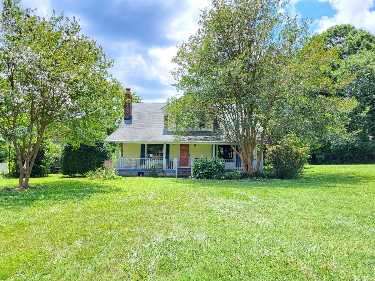 House for rent at 14209 Lucia Riverbend Highway, Mount Holly, NC 28120