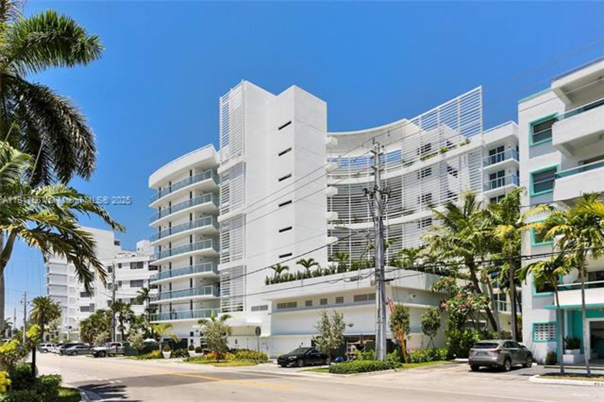 Apartment for rent at 9821 E Bay Harbor Dr, Miami Beach, FL 33154