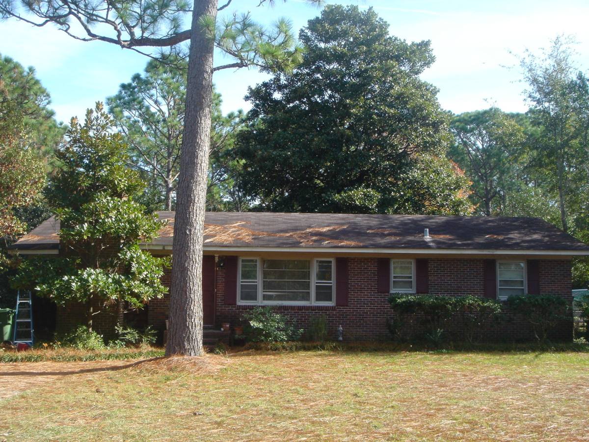 House for rent at 240 Oakcrest Dr, Wilmington, NC 28403