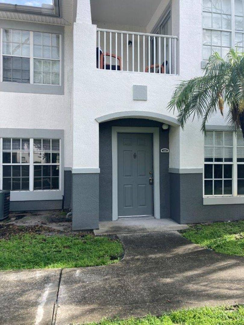 Condo for rent at 4352 S Kirkman Rd, Orlando, FL 32811