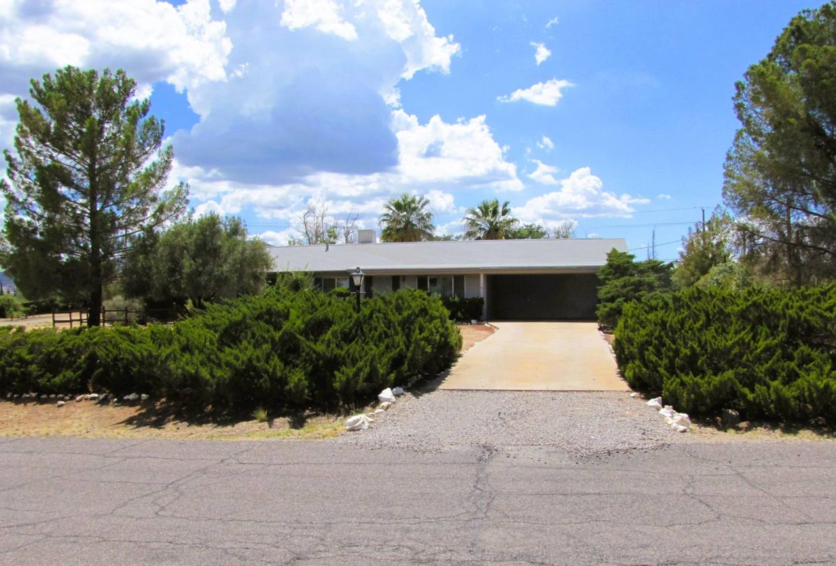House for rent at 1516 Hummingbird Lane, Sierra Vista, AZ 85635