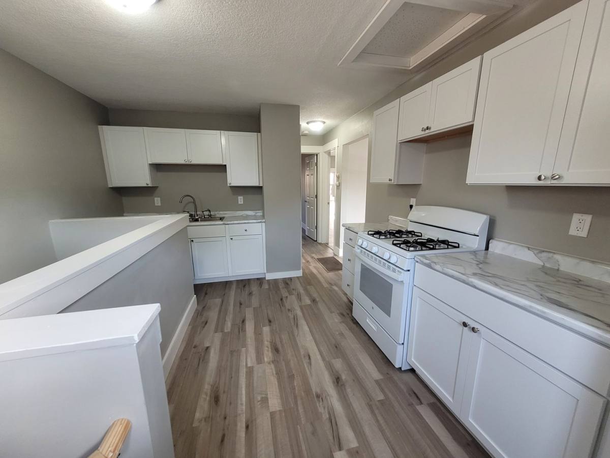 House for rent at 7106 SW 16th St, Des Moines, IA 50315