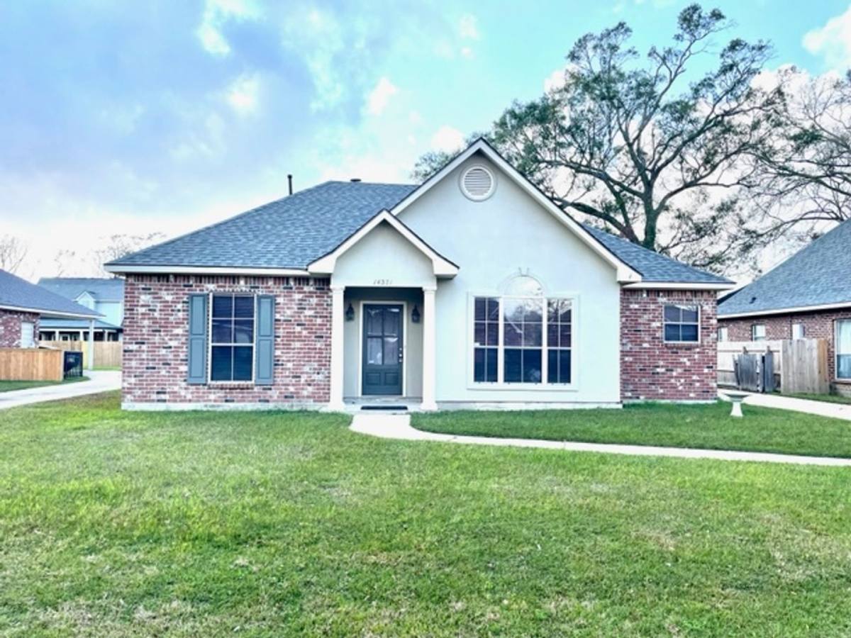House for rent at 14371 Whispering Oaks Dr, Gonzales, LA 70737