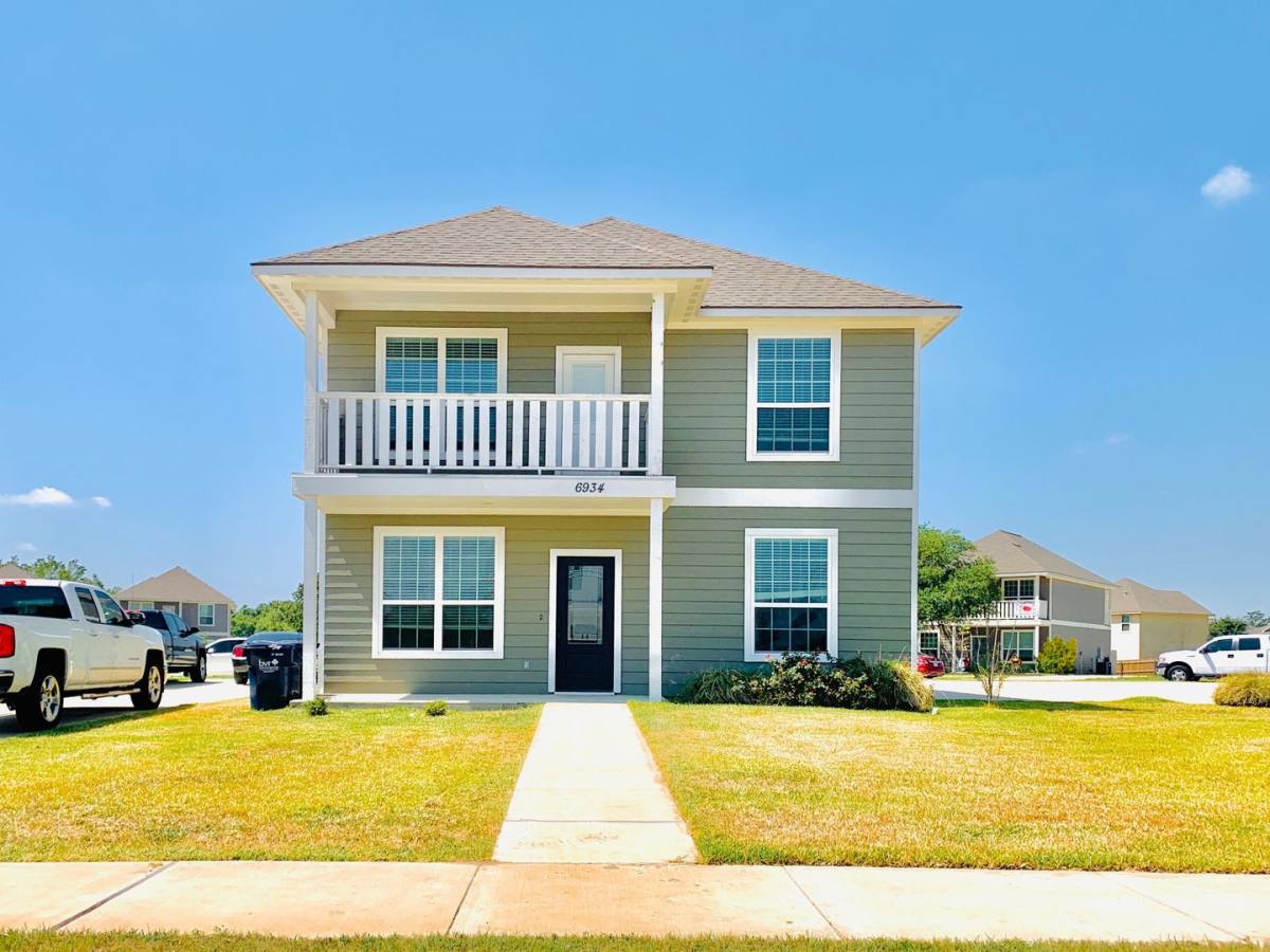 Apartment for rent at 6934 Halter Loop, College Station, TX 77845