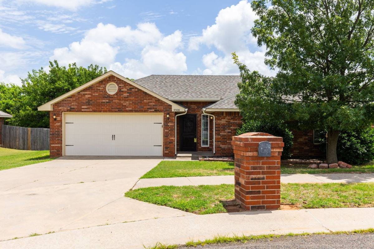 House for rent at 4508 Applegate Dr, Oklahoma City, OK 73160
