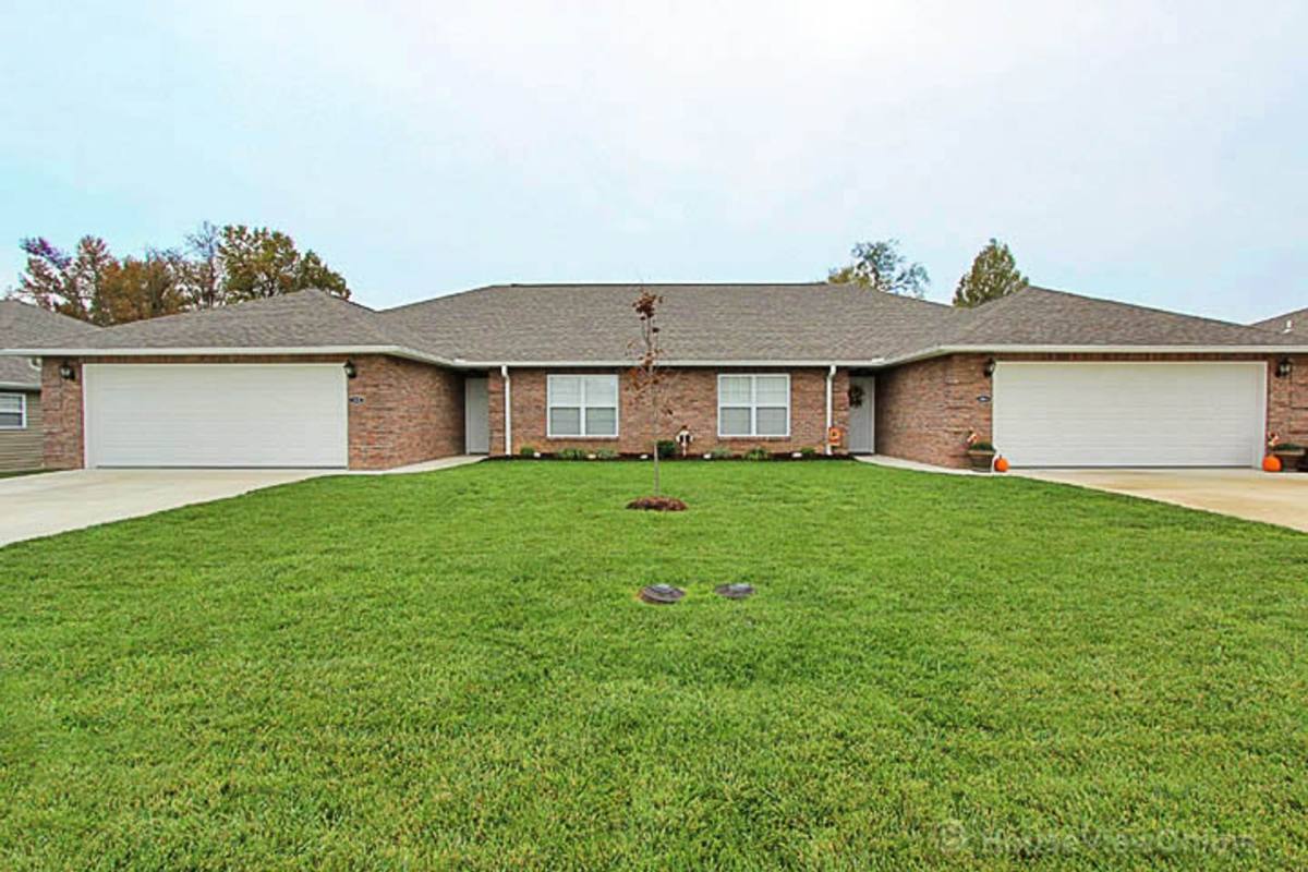 Apartment for rent at 2245 2247 Winesap, Jackson, MO 63755