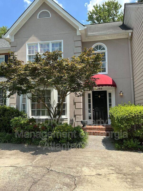 Townhouse for rent at 582 Harcourt Place SE, Marietta, GA 30067