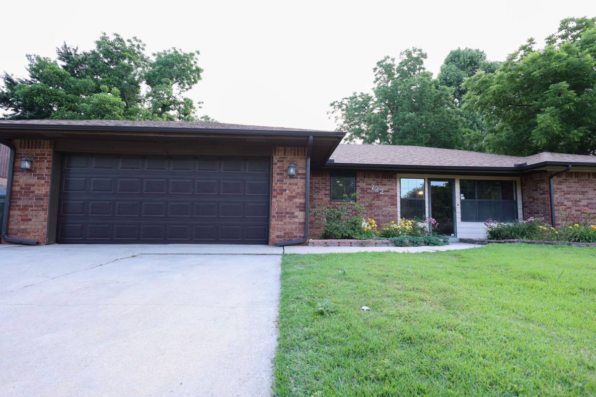 House for rent at 722 Smalley, Norman, OK 73071