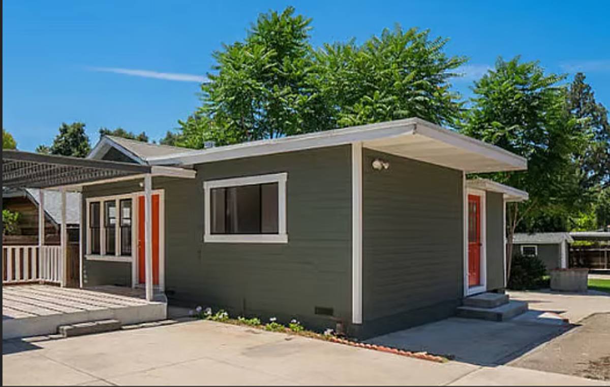 Apartment for rent at 1789 Walworth Ave, Pasadena, CA 91104