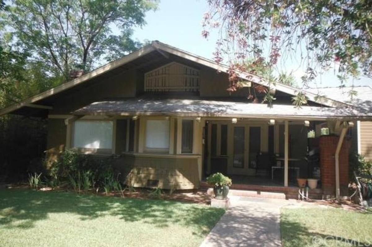 Apartment for rent at 132-144 S Michigan St #137 Center, Redlands, CA 92373