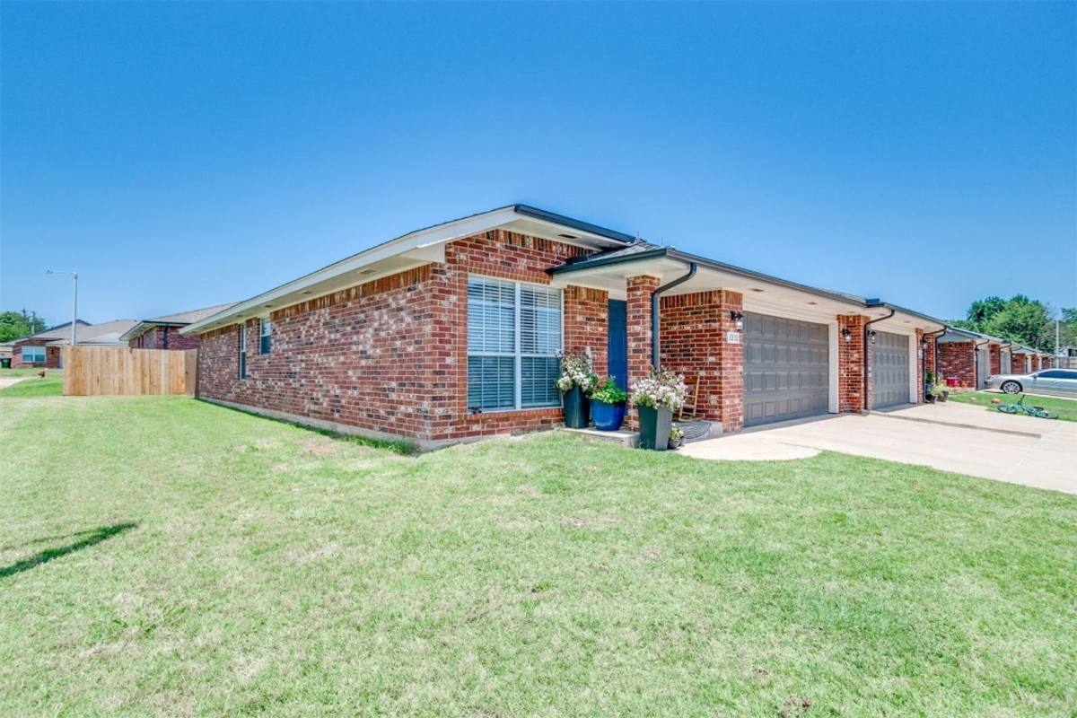 House for rent at 1208 Kingston Rd, Norman, OK 73071