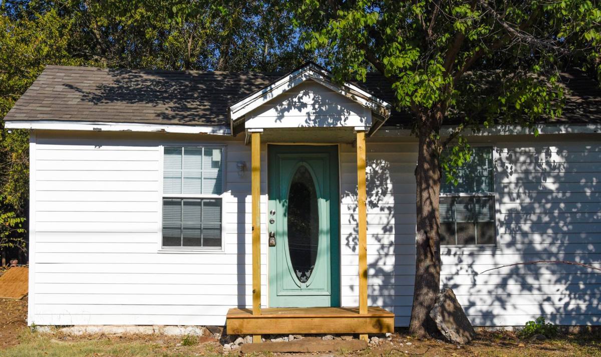 House for rent at 1104 N Mill St, Bowie, TX 76230