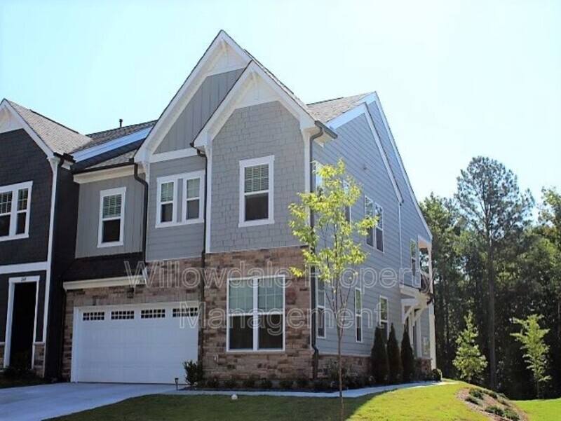Townhouse for rent at 2016 Chipley Dr, Cary, NC 27519