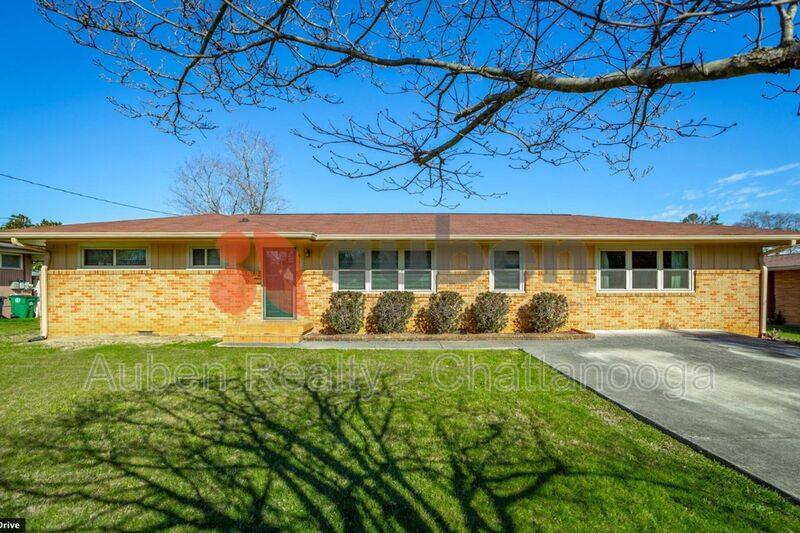 House for rent at 6121 Sherwood Dr, Chattanooga, TN 37412
