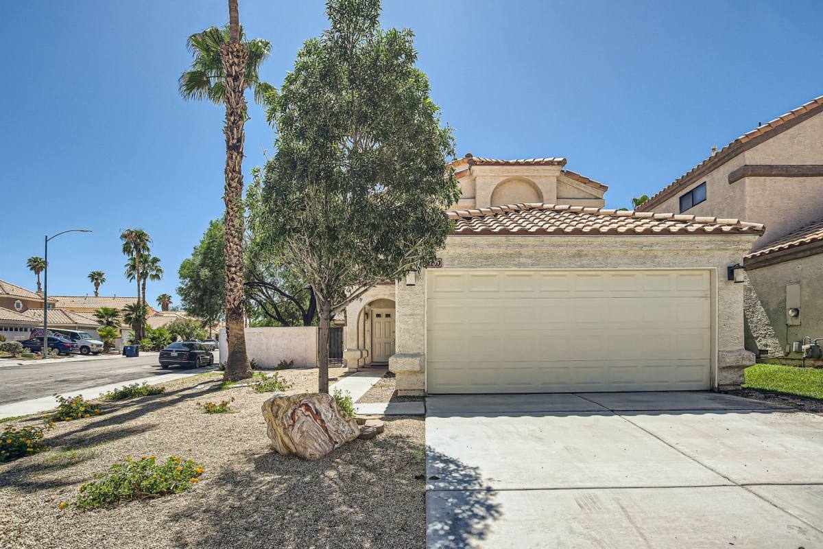 House for rent at 7705 Wolf Creek Rd, Las Vegas, NV 89128