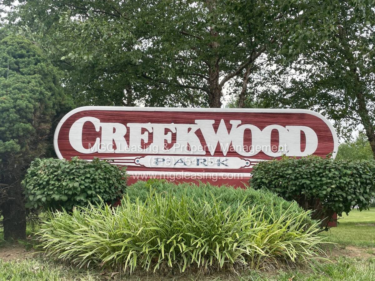 Townhouse for rent at 5905-5907 NE 42nd St, Kansas City, MO 64117