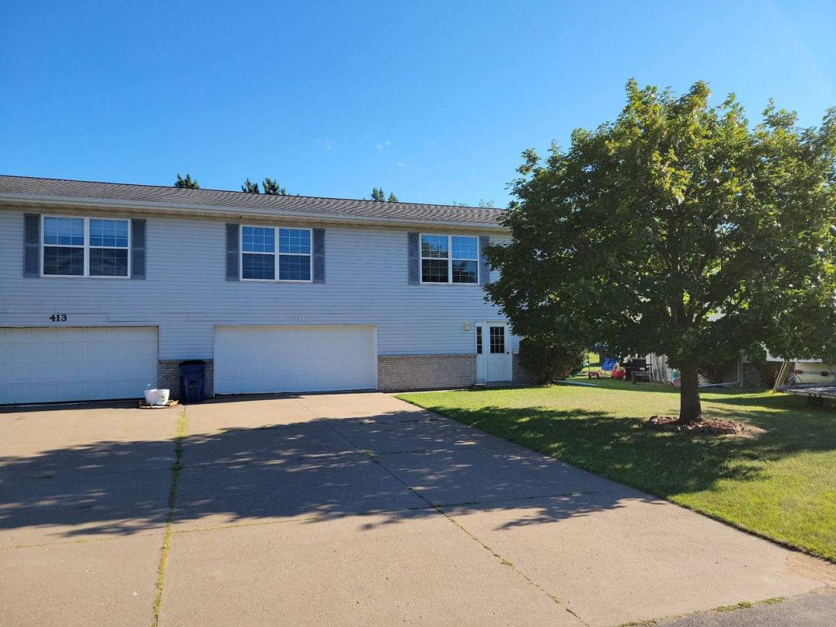 Apartment for rent at 407-409 Gaylee St, Rothschild, WI 54474
