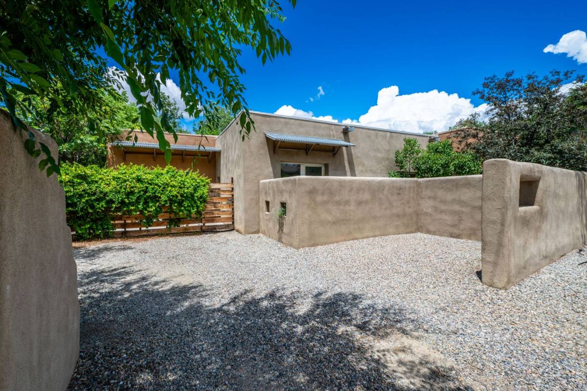 Townhouse for rent at 925 Dunlap St, Santa Fe, NM 87501