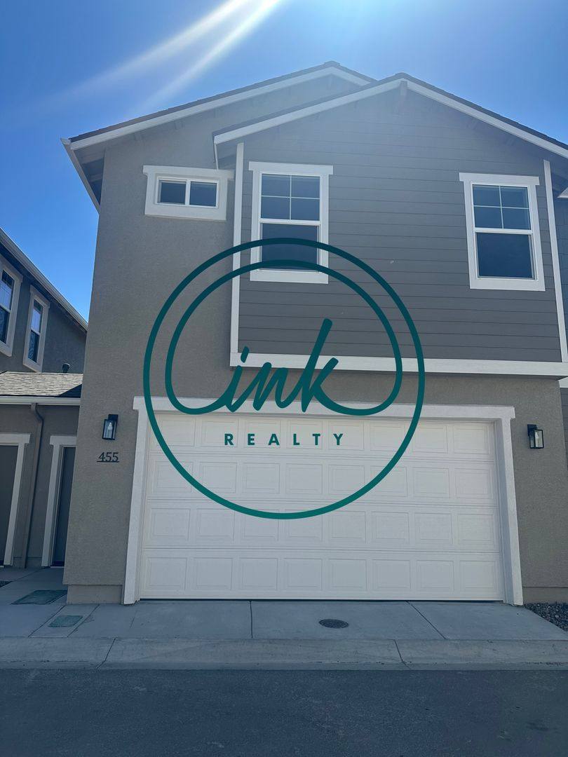 Townhouse for rent at 455 Blackbird Lane, Gardnerville, NV 89410