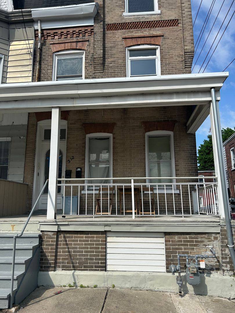 Apartment for rent at 312 N 14th St, Allentown, PA 18102