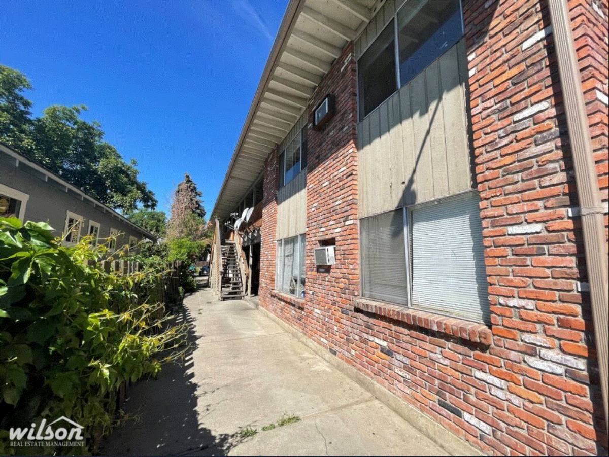 Apartment for rent at 208 N 6th St, Yakima, WA 98901