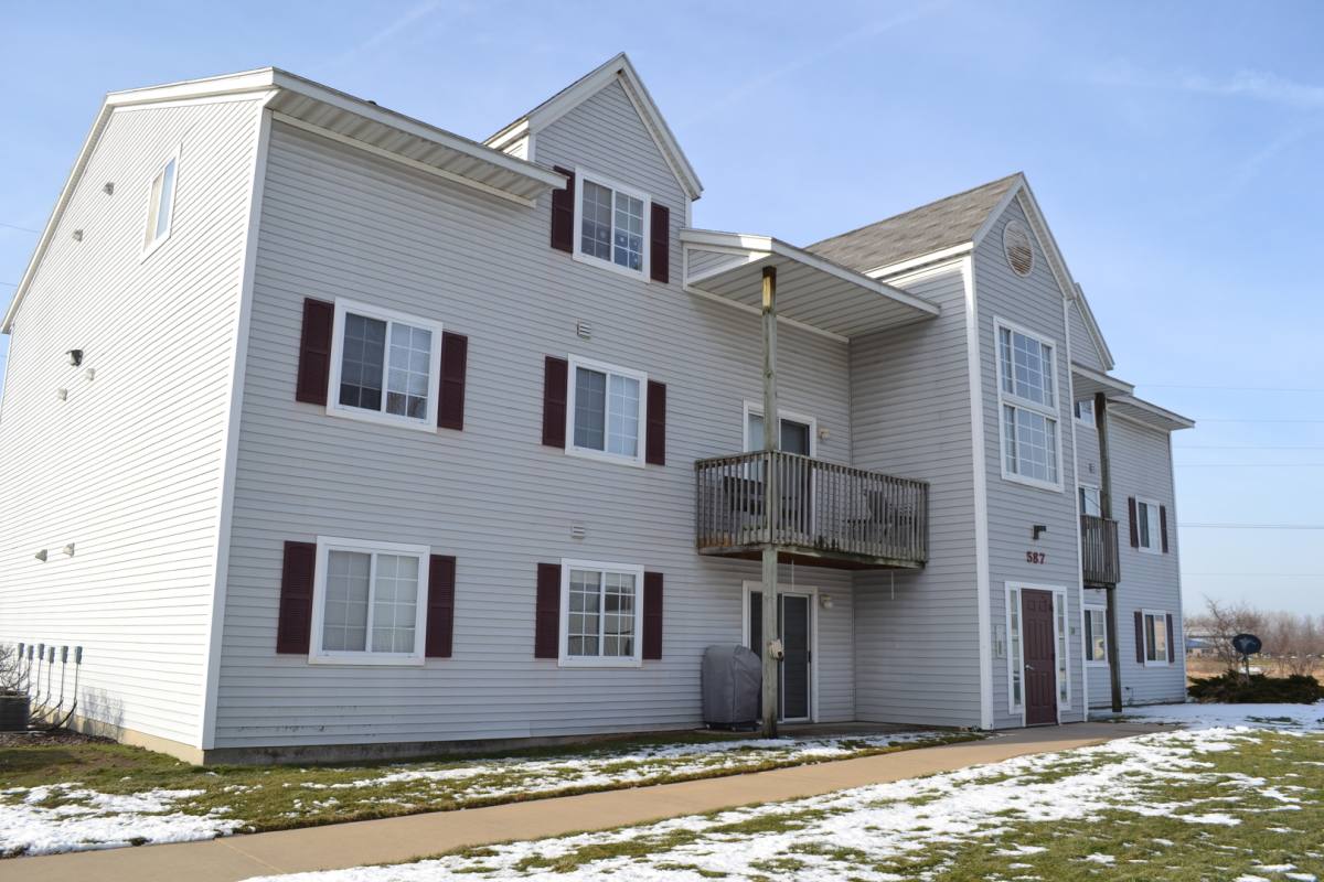 Apartment for rent at 585 W Randall St, Coopersville, MI 49404