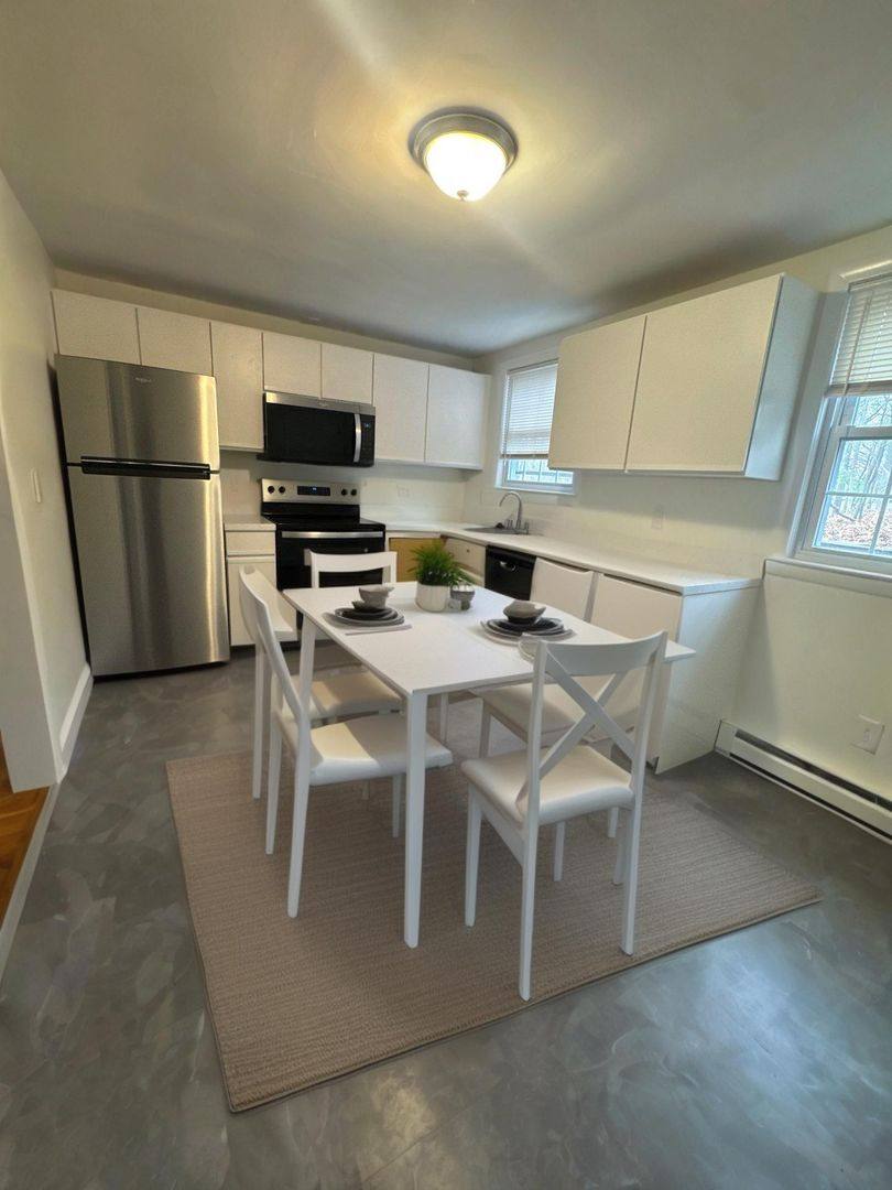 Apartment for rent at 15-21 Park Ave, Foxboro, MA 02035