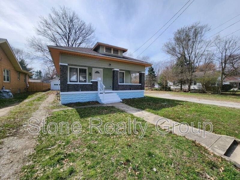 House for rent at 2239 Washington Ave, Terre Haute, IN 47803