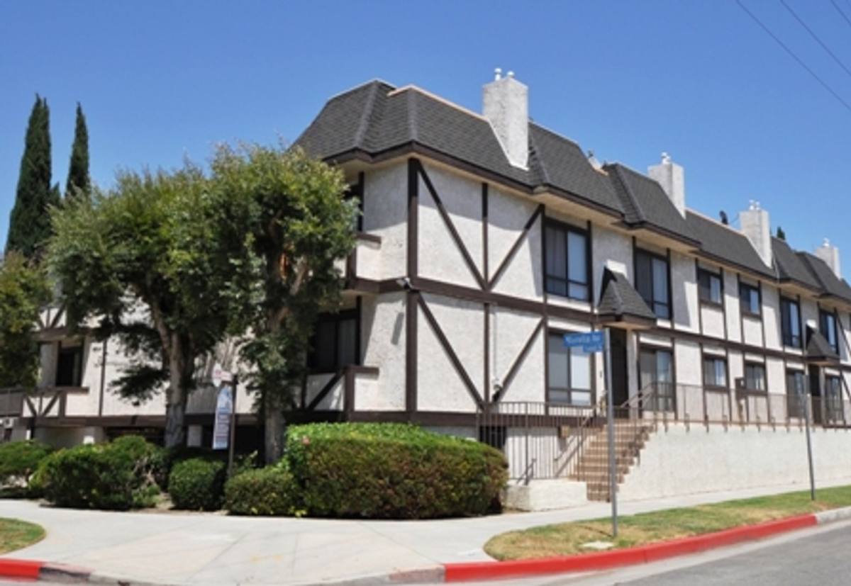 Apartment for rent at 5400 Morella Ave, Valley Village, CA 91607