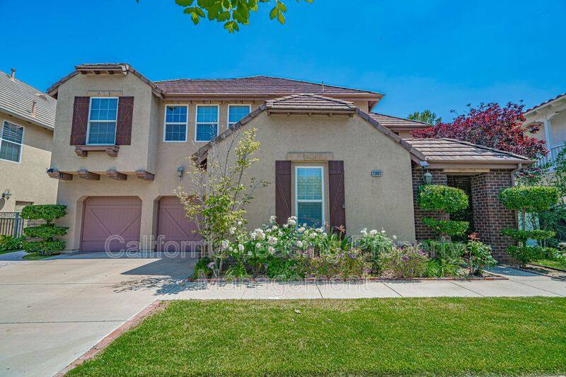 House for rent at 23902 Lakeside Rd, Valencia, CA 91355