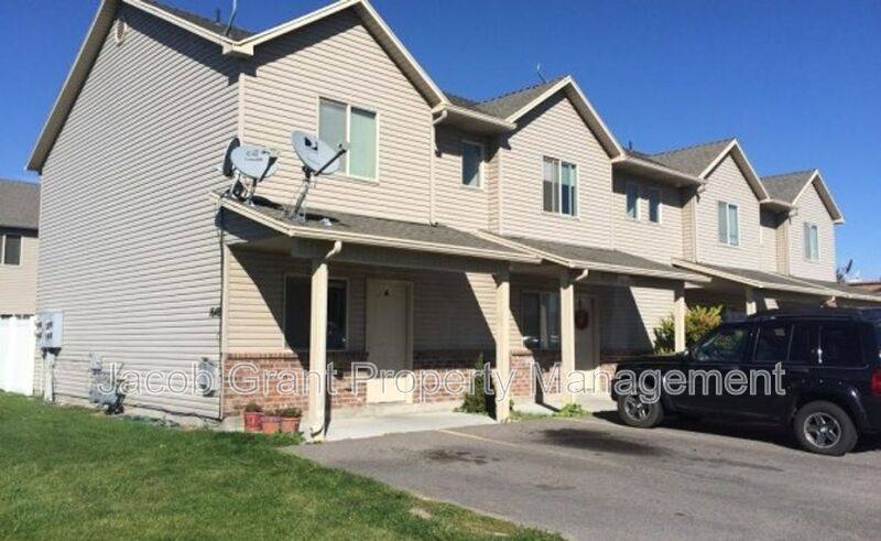 Townhouse for rent at 1580 N Stevens Ave #A, Idaho Falls, ID 83401