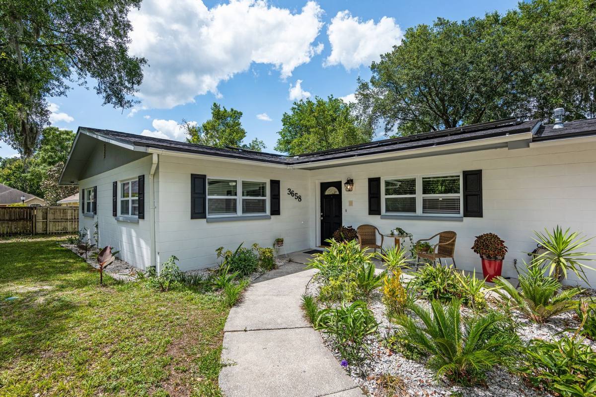 Apartment for rent at 3658 NW 39th Place, Gainesville, FL 32605